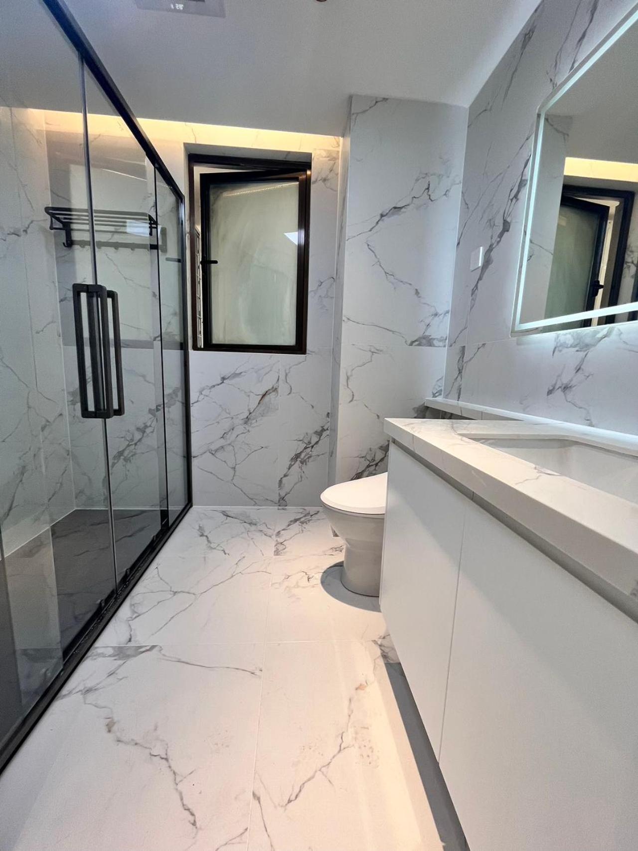 Appartement Eastern Hub - Brand New Near The Bund, Nanjing Road, Yuyuan Garden, Sunny 3 Bedrooms 100m From Metro Station Shanghai