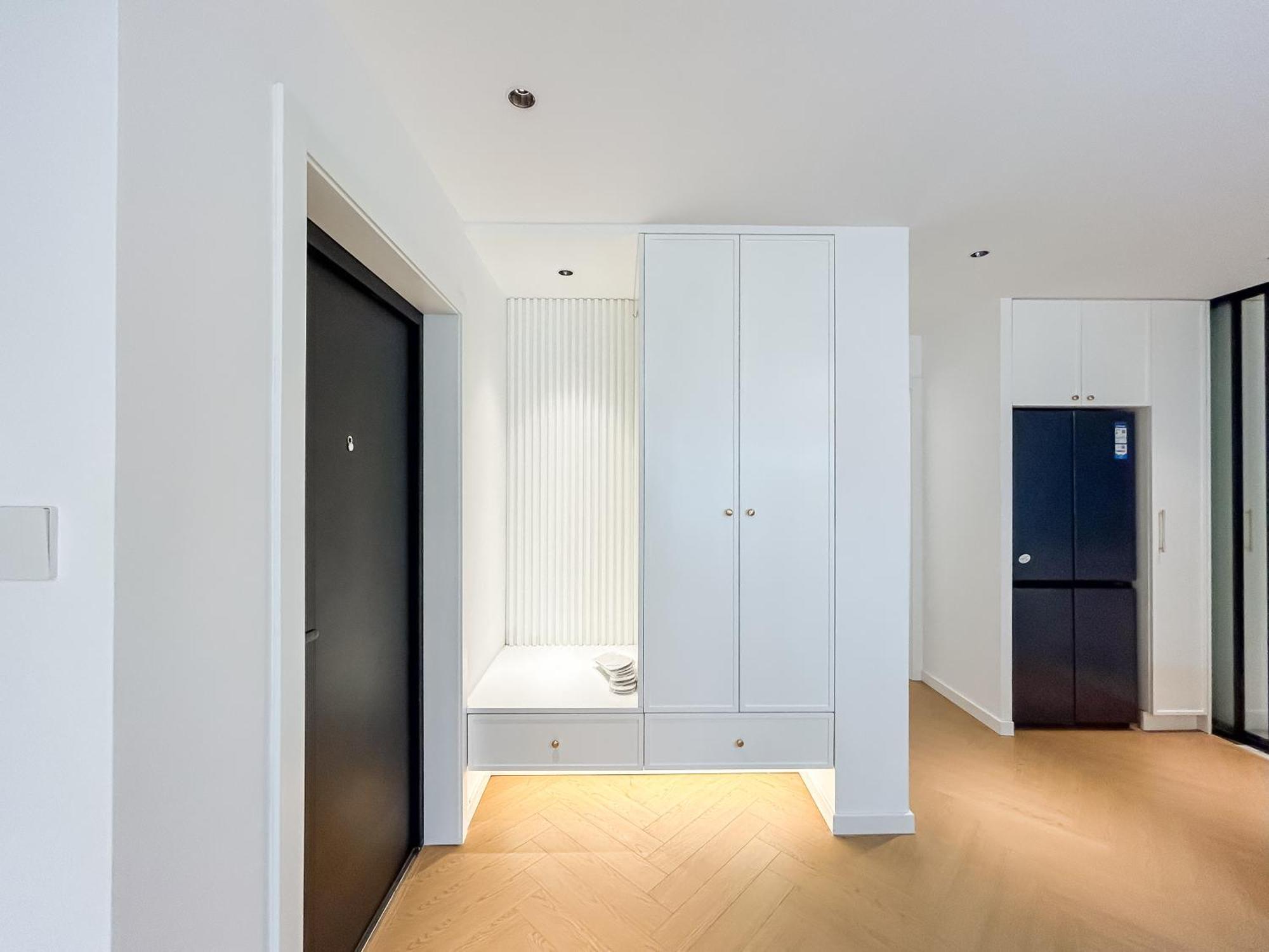 Eastern Hub - Brand New Near The Bund, Nanjing Road, Yuyuan Garden, Sunny 3 Bedrooms 100m From Metro Station *