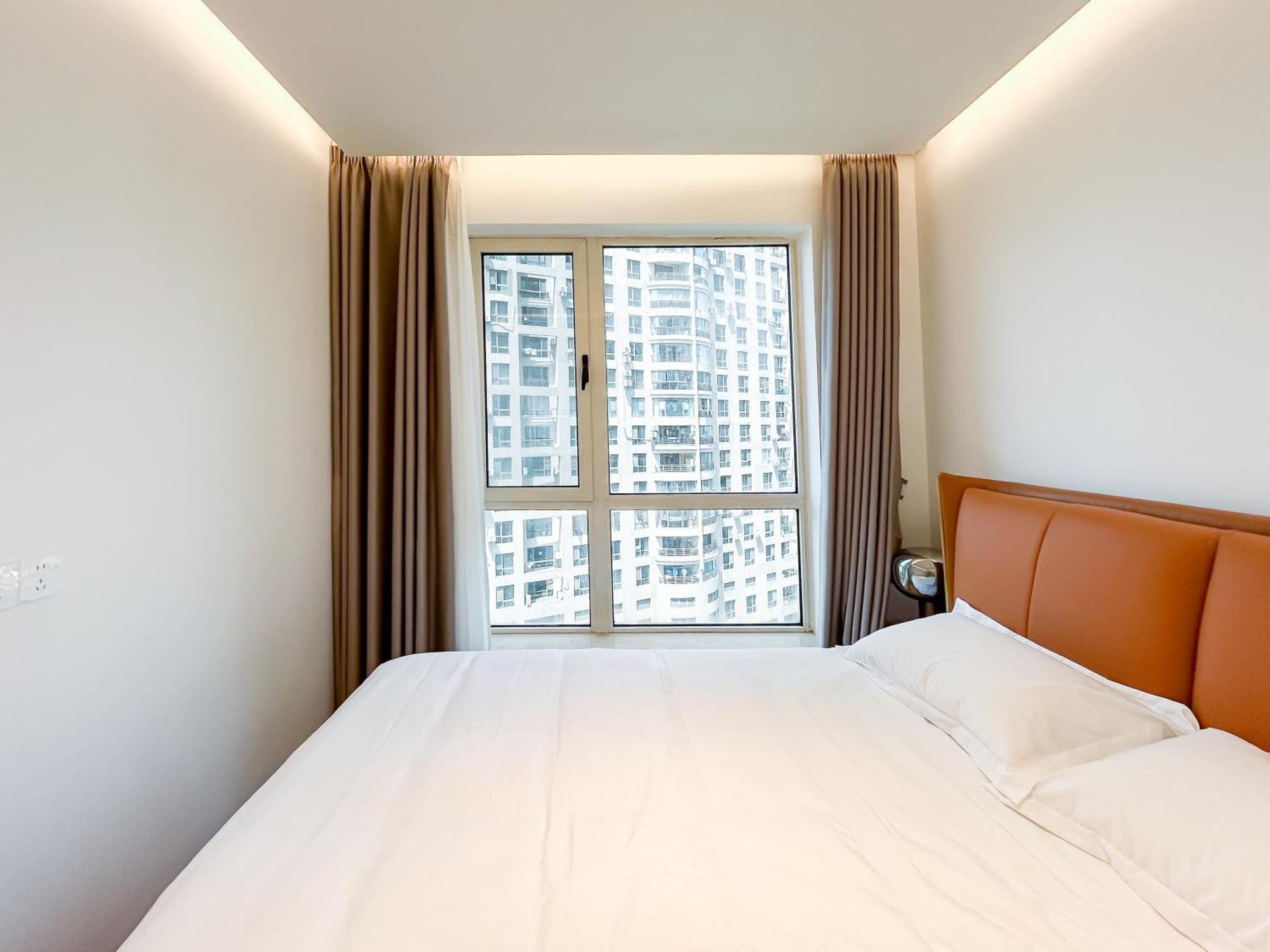 Eastern Hub - Brand New Near The Bund, Nanjing Road, Yuyuan Garden, Sunny 3 Bedrooms 100m From Metro Station
