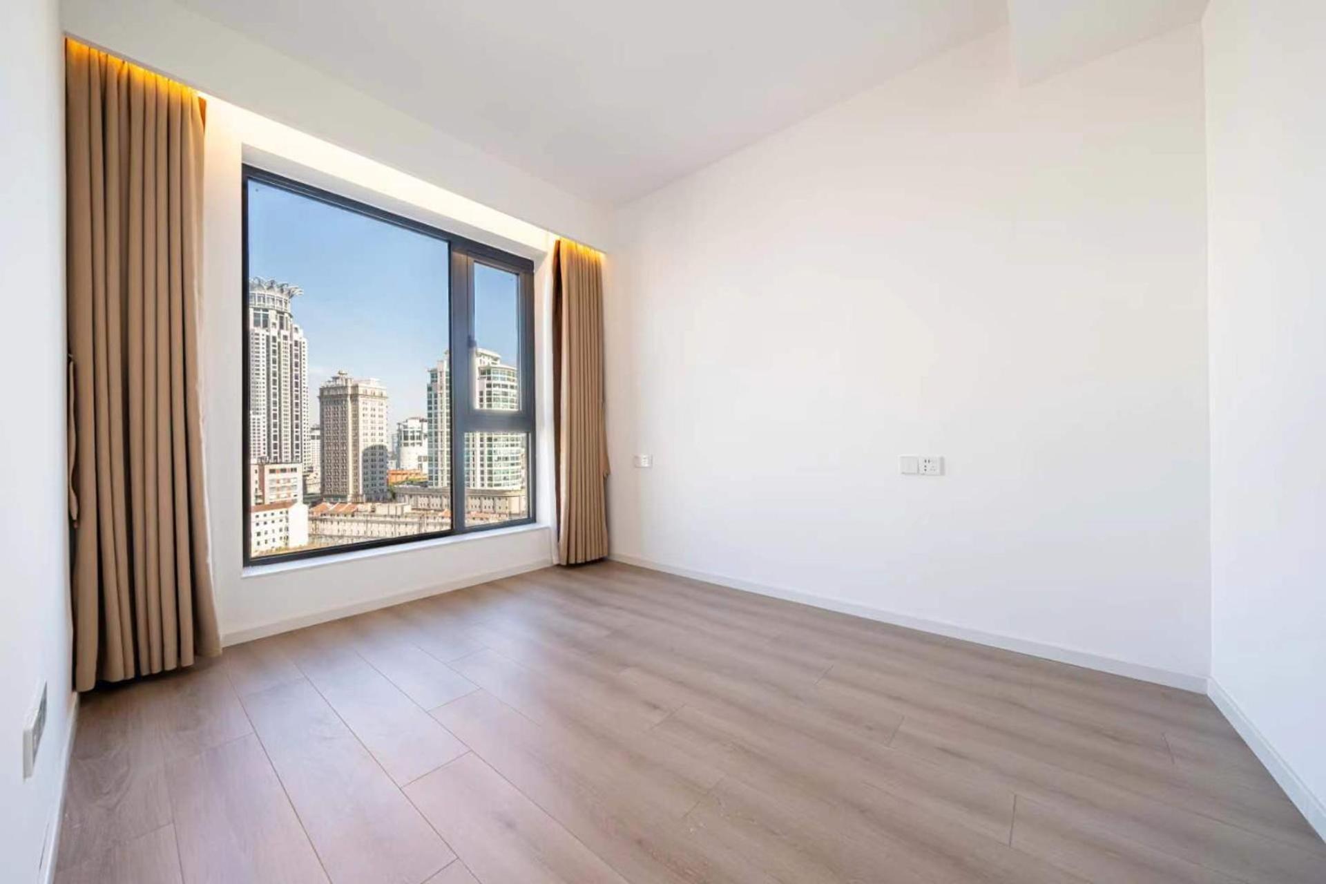 Eastern Hub - Brand New Near The Bund, Nanjing Road, Yuyuan Garden, Sunny 3 Bedrooms 100m From Metro Station